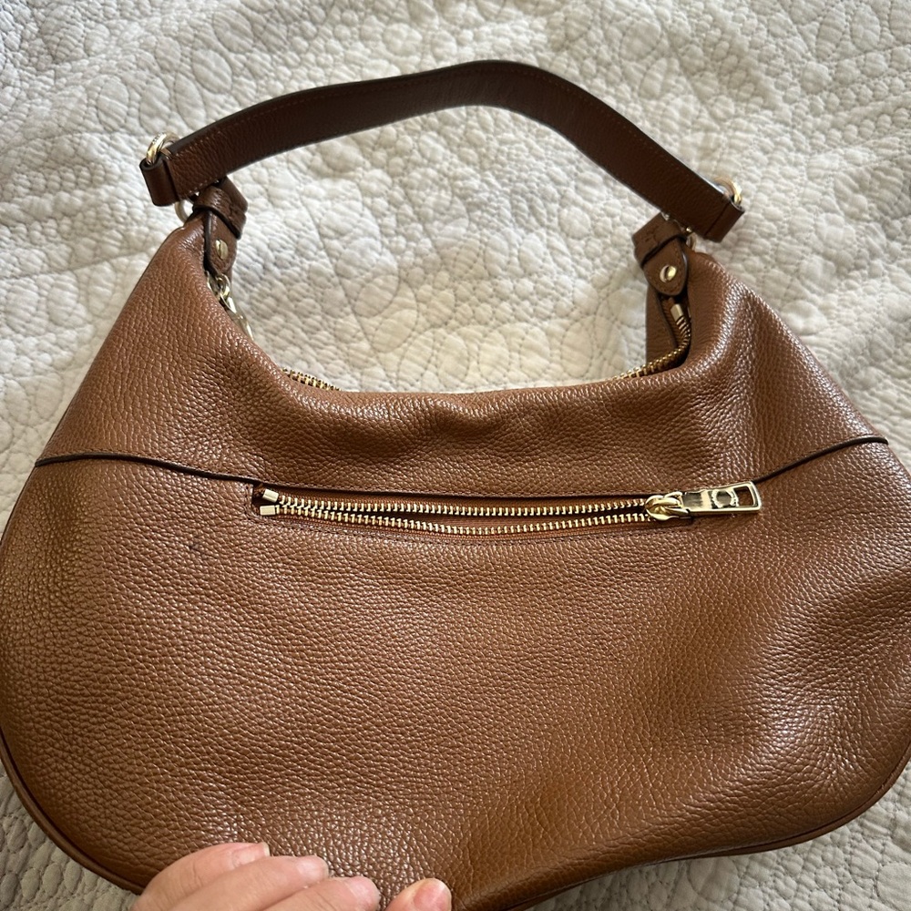 Brown leather hobo classic coach bag in great condition.